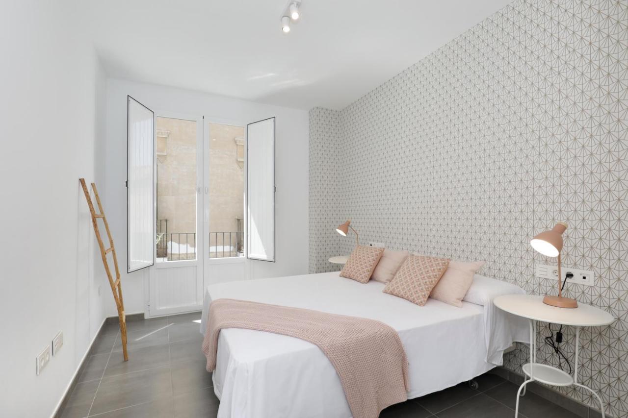 Hi Room - Smart Apartments - He 1 Granada Kültér fotó